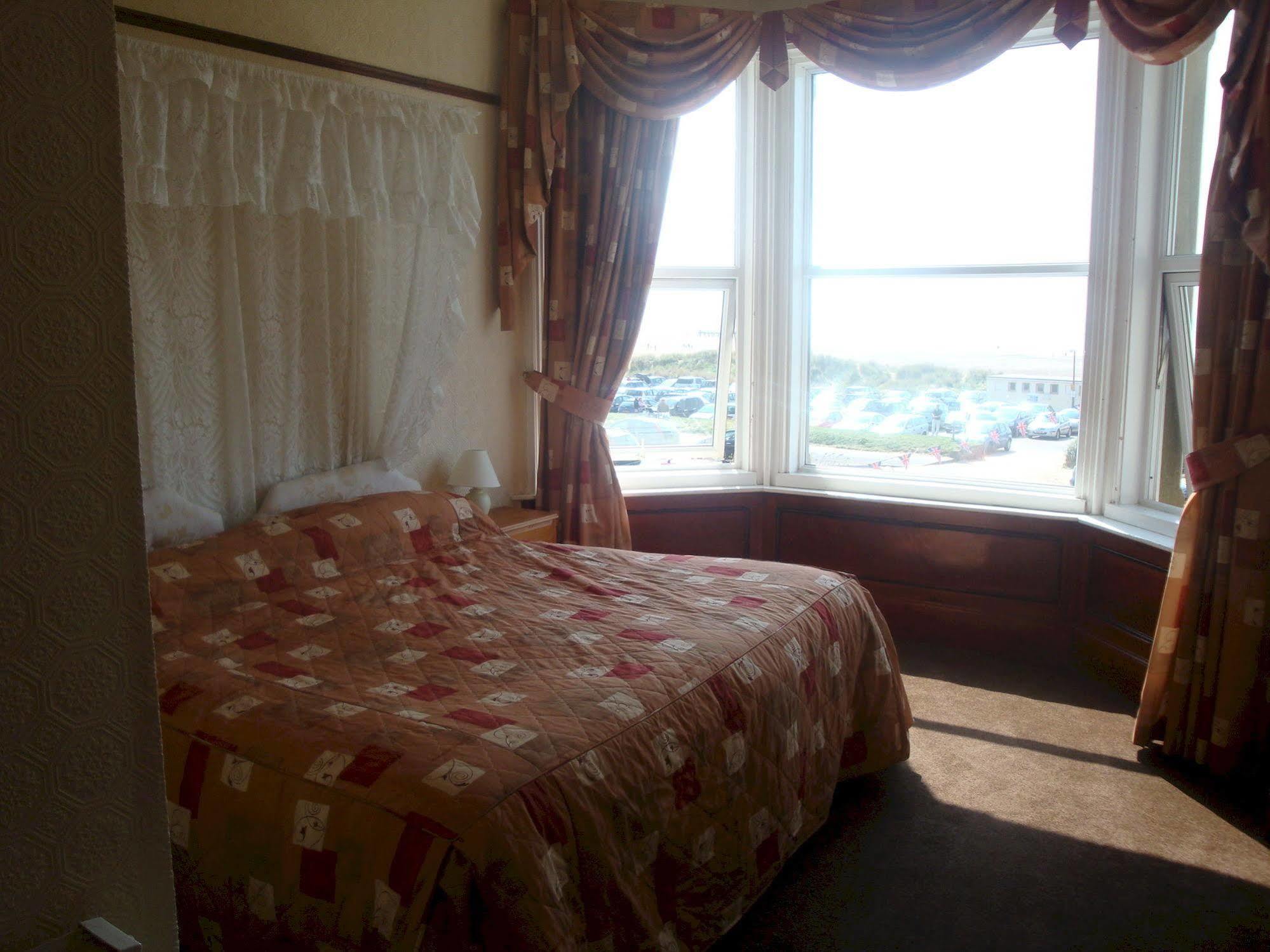 Monterey Beach Hotel 리탬 세인트 앤스 외부 사진